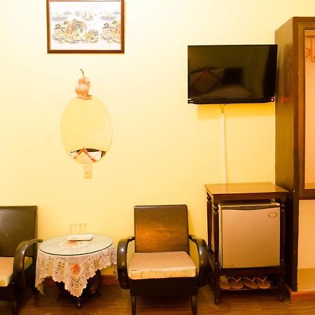 Nhu Phu Hotel Hue Zewnętrze zdjęcie