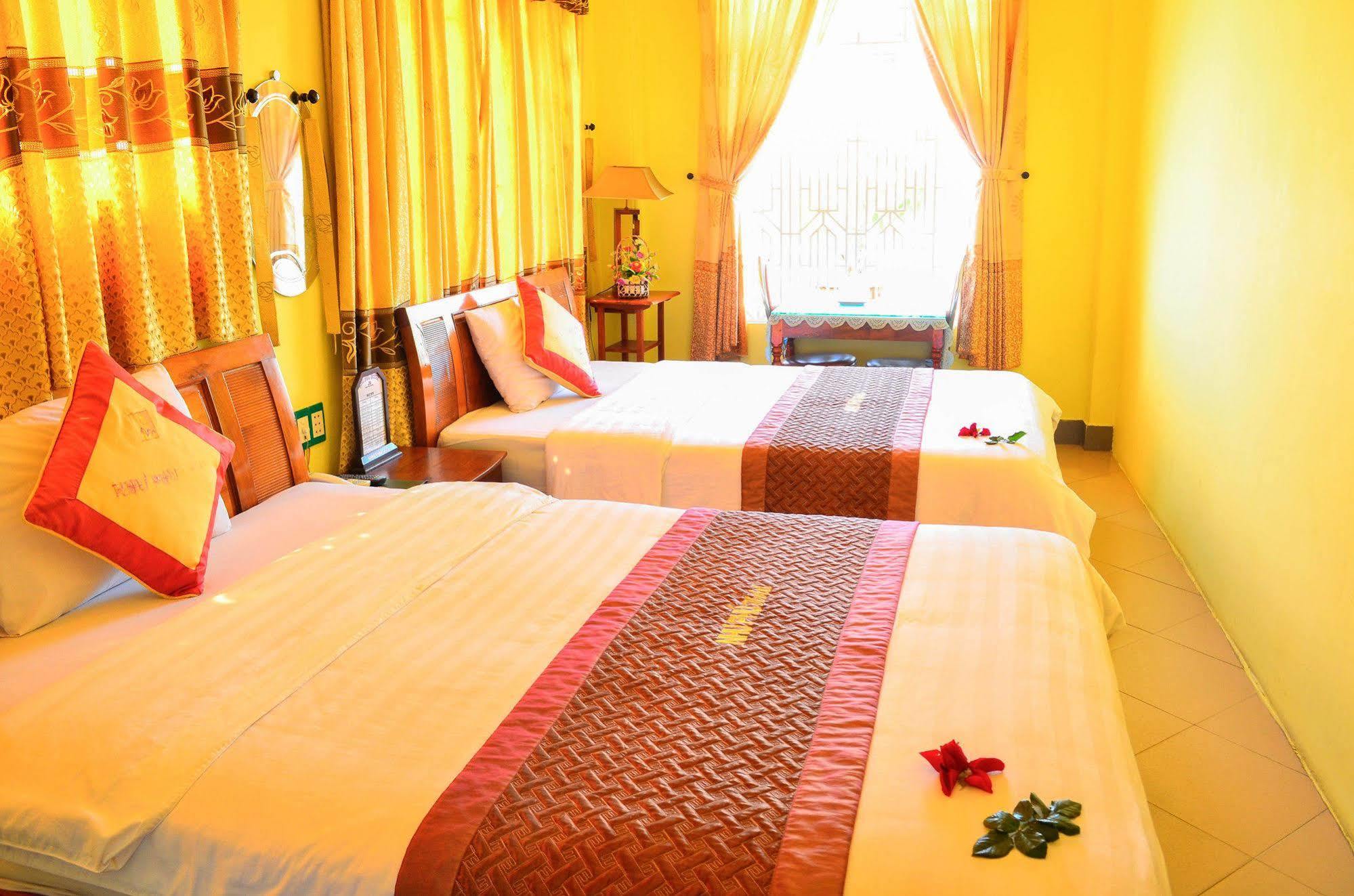 Nhu Phu Hotel Hue Zewnętrze zdjęcie
