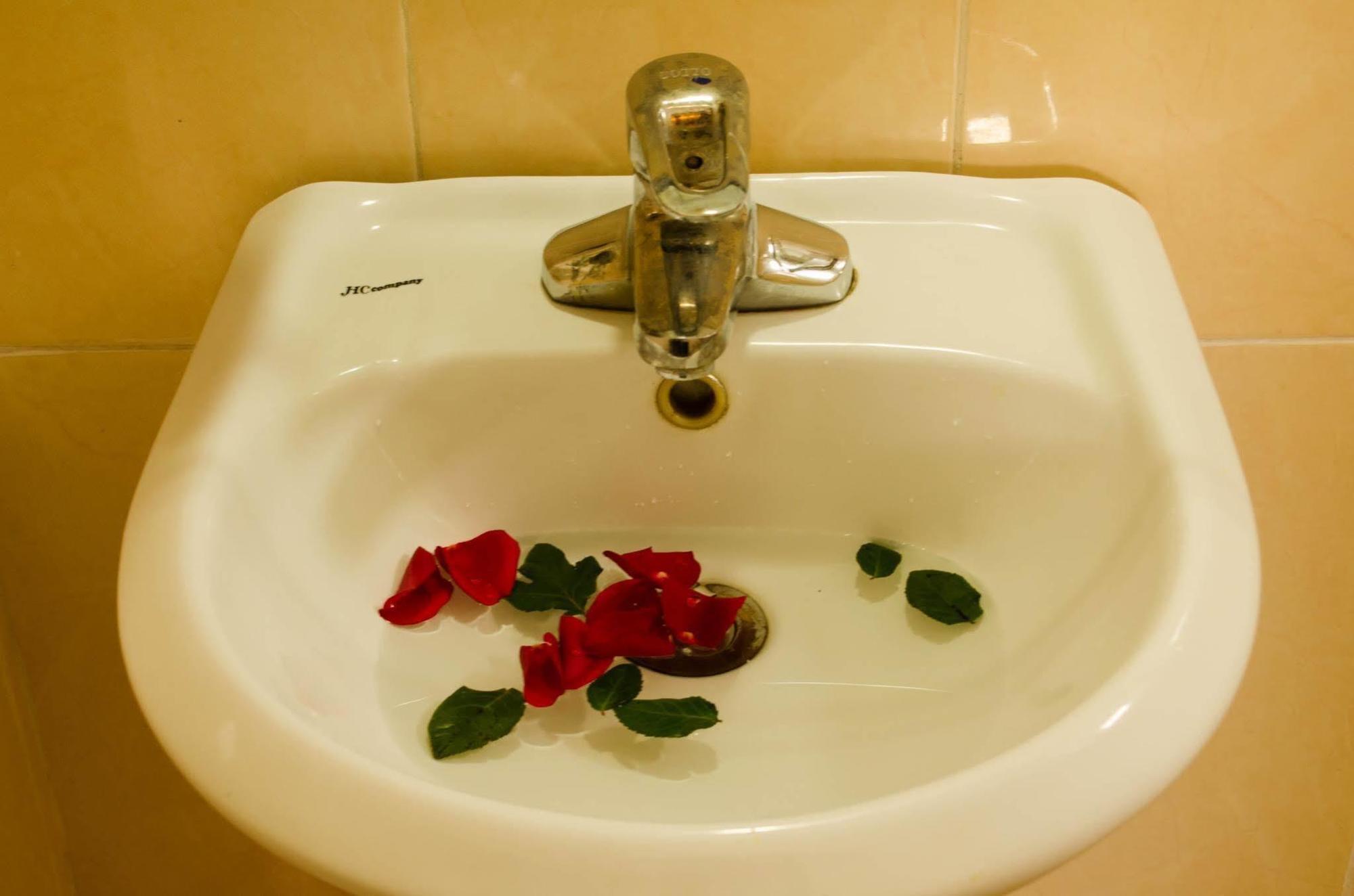 Nhu Phu Hotel Hue Zewnętrze zdjęcie